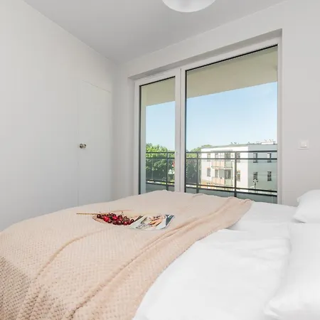 Mierzeja -osiedle Bursztynowe, * ג'אנטאר